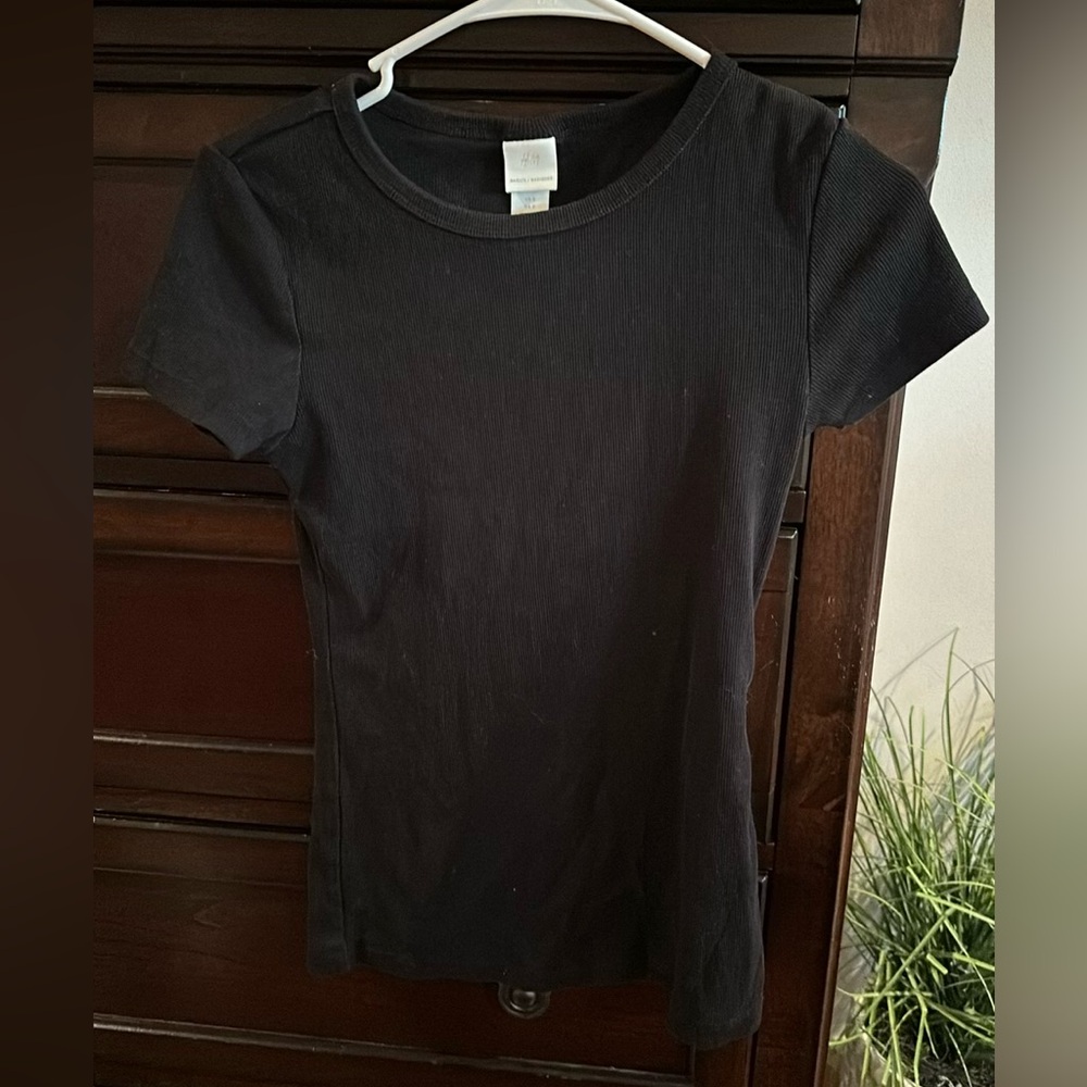 H&M basic black top